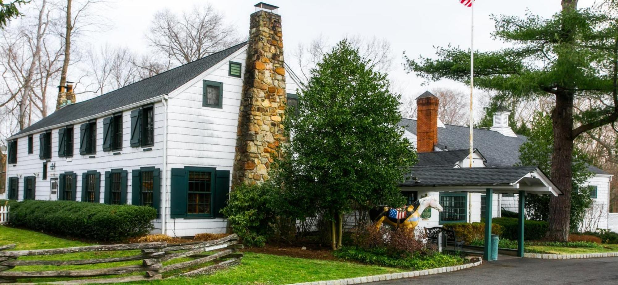 The Olde Mill Inn Basking Ridge Экстерьер фото