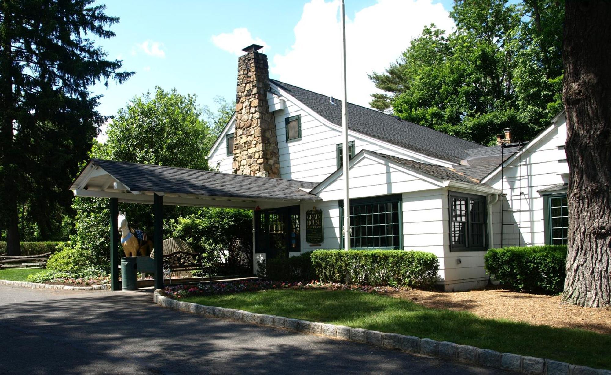 The Olde Mill Inn Basking Ridge Экстерьер фото