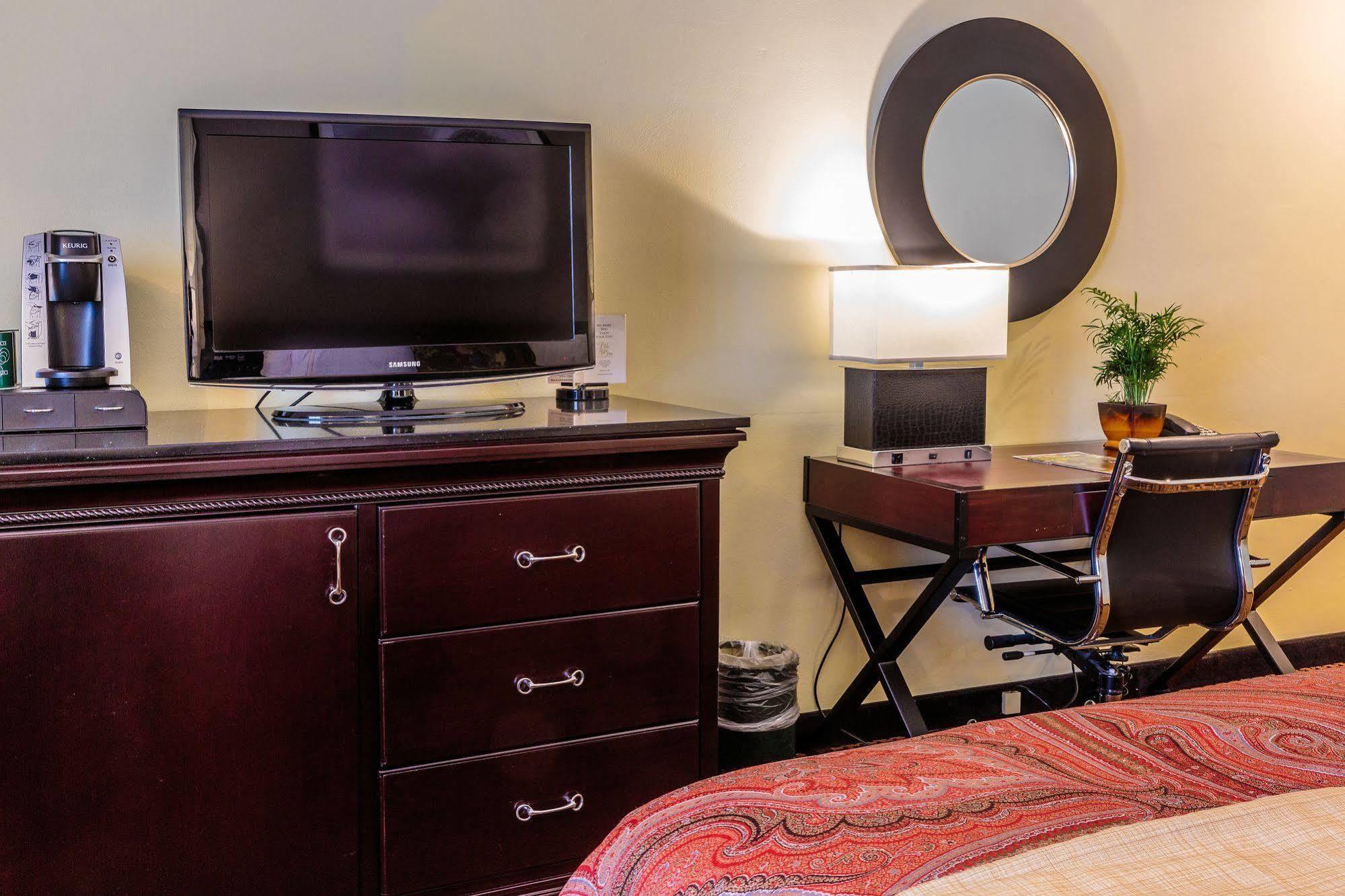 The Olde Mill Inn Basking Ridge Экстерьер фото